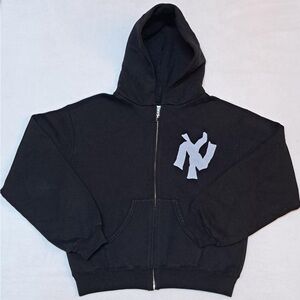 トップス NY hoodie akimbo 1_c5a0e96d-1871-4dd2-bd2d-